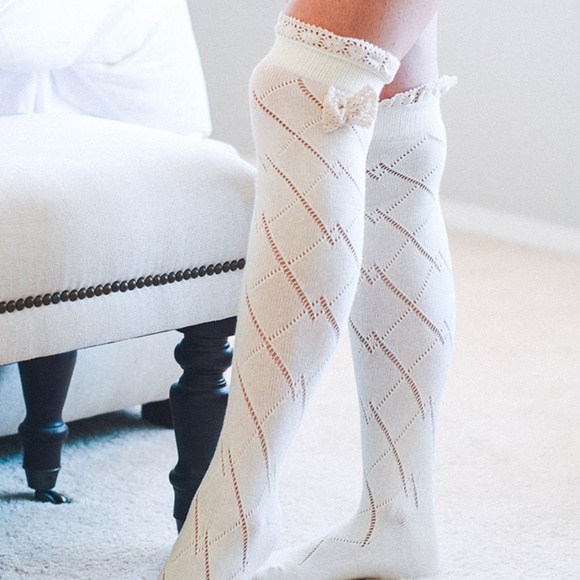 Ivory Pointenelle Socks with Lace Trim - Picture 3 of 3